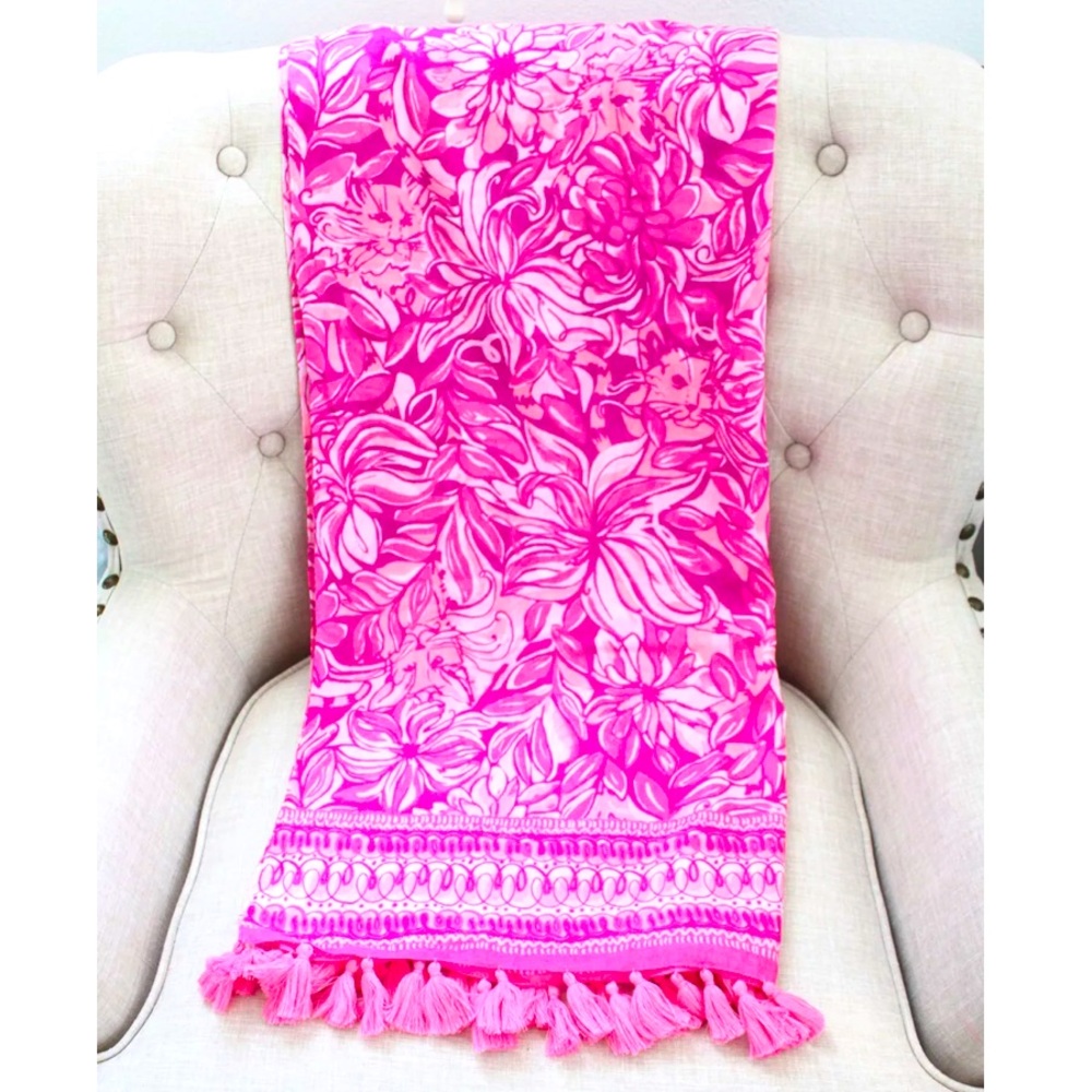 RARE LILLY PULITZER RESORT
SCARF WRAP LILLIAN
OVERSIZED BLANKET
ENGINEERED